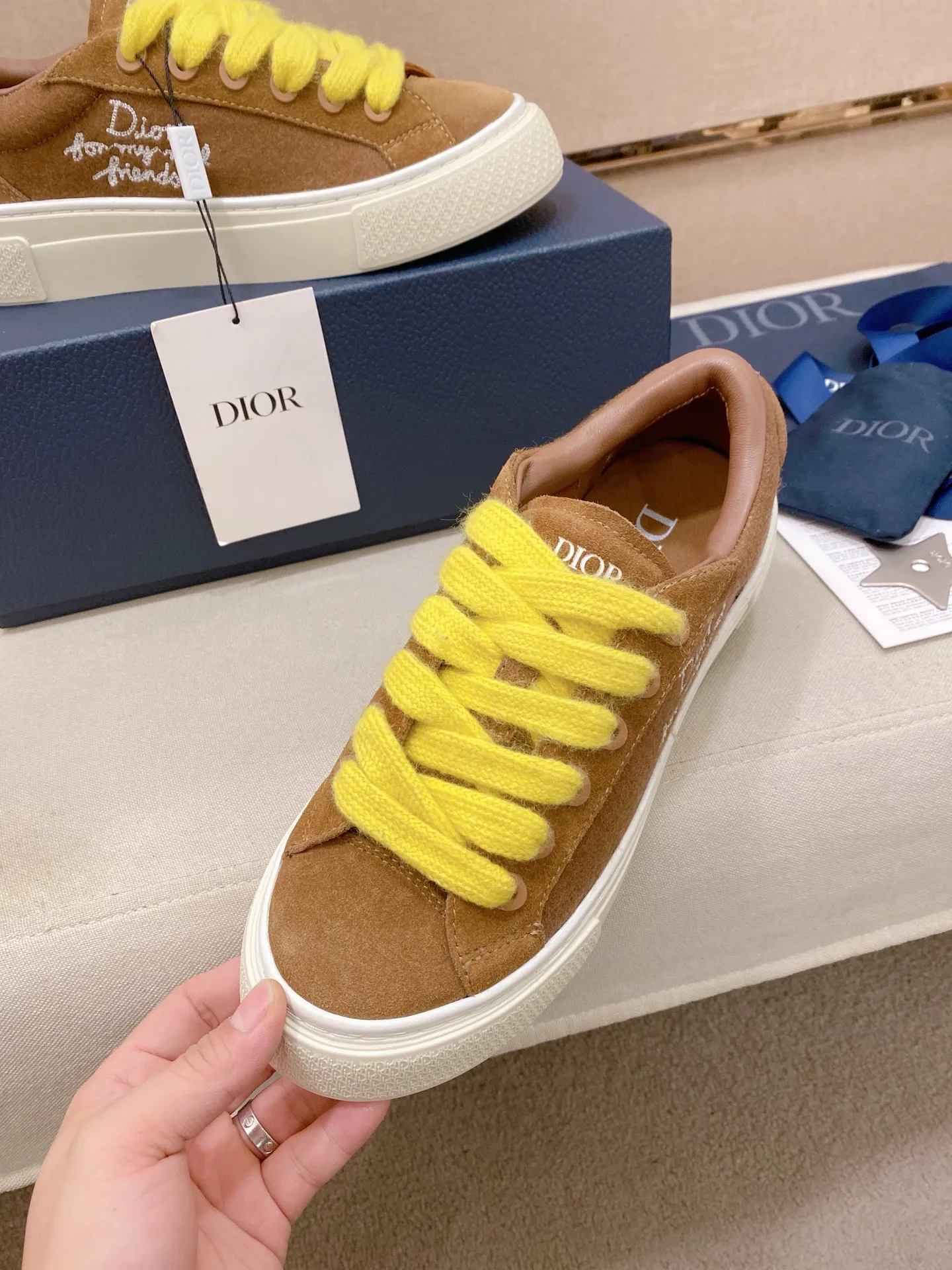Factory price: 300 Men's shoes 💰[Dior·Dior] Top 🔍Couple style 💏🔍New casual sports style couple shoes, new four-season design, perfect workmanship, lace-up lazy style to create cabinet quality, upper: imported first-layer cowhide, sheepskin lining is soft and comfortable, ultra-light TPU wear-resistant outsole, simple, versatile fashion men's shoes, excellent color code number 35--44